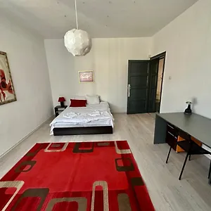  Appartamento Downtown Delight By Lmg